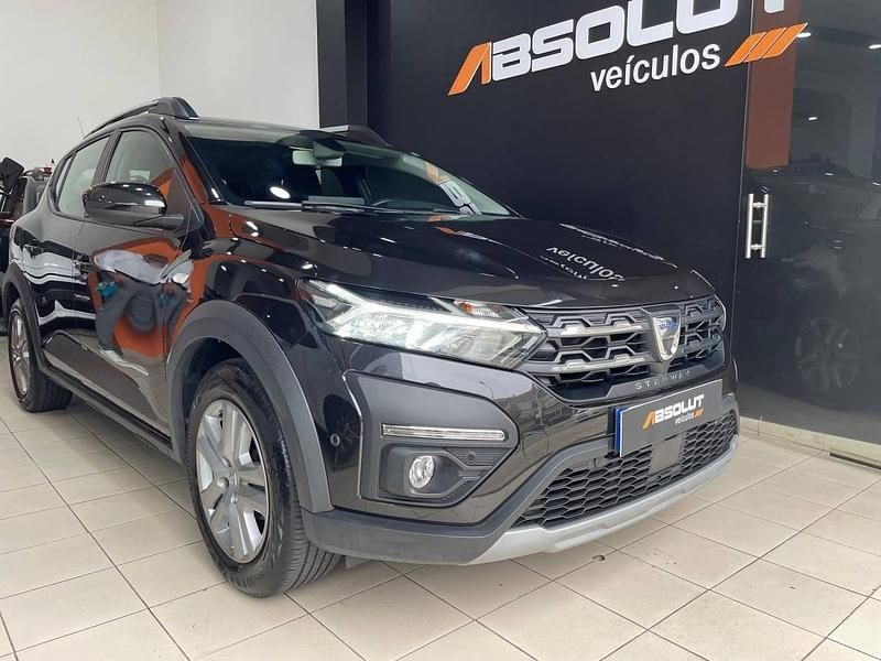 Preto Usado 2022 Dacia Sandero Expression | € 14.790 - Imagem 1/4