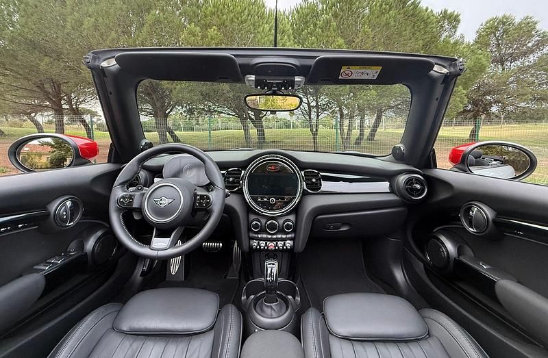 Usado Mini John Cooper Works Cabriolet 231 HP (169 kW) 2022 Branco Cabrios