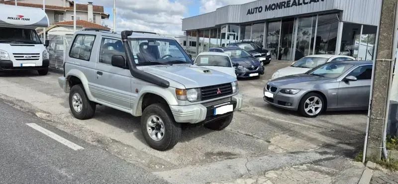 Cinza prata Usado 1994 Mitsubishi Pajero SUV | € 7.900 - Imagem 1/4