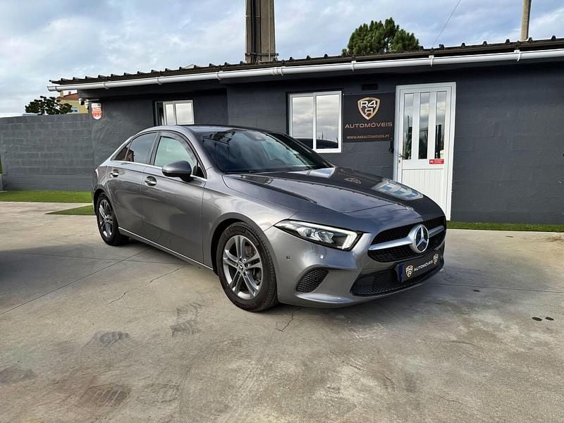 Cinza Usado 2019 Mercedes A180 Progressive Sedan | € 23.900 (Preço elevado) - Imagem 1/4