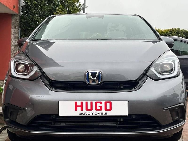 Usado Honda Jazz Comfort 98 HP (72 kW) 2021 Cinza Citadino