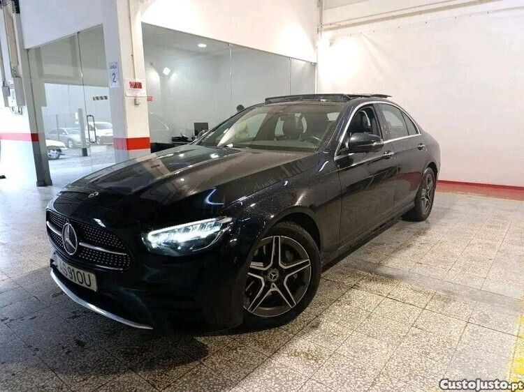 Preto Usado 2022 Mercedes E300 AMG line Sedan | € 41.700 (Super Preço) - Imagem 1/1