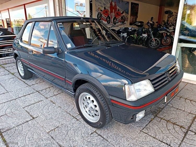 Cinza Usado 1990 Peugeot 205 Cabrios | € 14.950 - Imagem 1/1