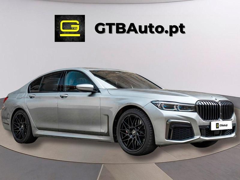Cinza Usado 2022 BMW 745 M Sport Sedan | € 62.900 - Imagem 1/4