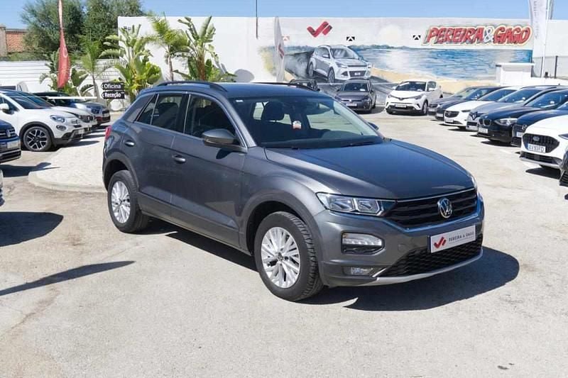 Cinzento Usado 2022 VW T-Roc SUV | € 20.950 (Preço justo) - Imagem 1/4