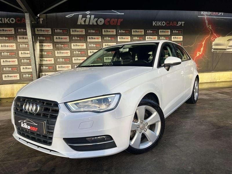 Branco Usado 2015 Audi A3 Sport Citadino | € 12.900 (Preço elevado) - Imagem 1/4
