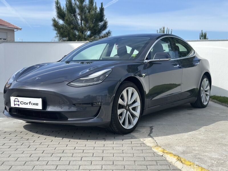 Cinza Usado 2019 Tesla Model 3 Long Range Sedan | € 23.500 (Bom preço) - Imagem 1/4