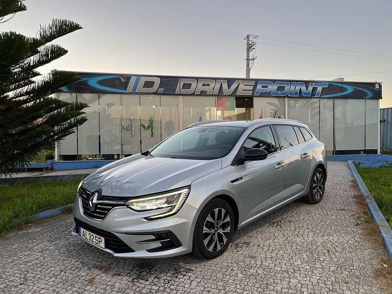 Cinza Usado 2021 Renault Mégane GrandTour LIMITED Carrinha | € 15.900 (Preço justo) - Imagem 1/4