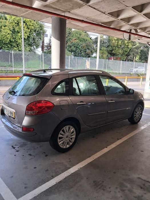 Usado 2011 Renault Clio II Carrinha | € 4.100 (Preço justo) - Imagem 1/4
