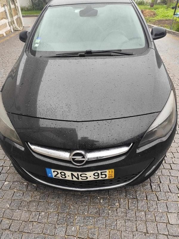 Preto Usado 2013 Opel Astra Citadino | € 5.000 (Super Preço) - Imagem 1/4