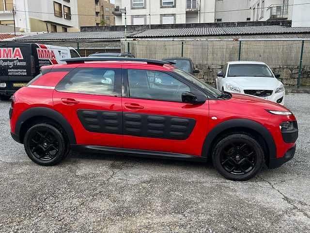 Usado Citroën C4 Cactus PureTech 110 HP (80 kW) 2016 Vermelho Citadino