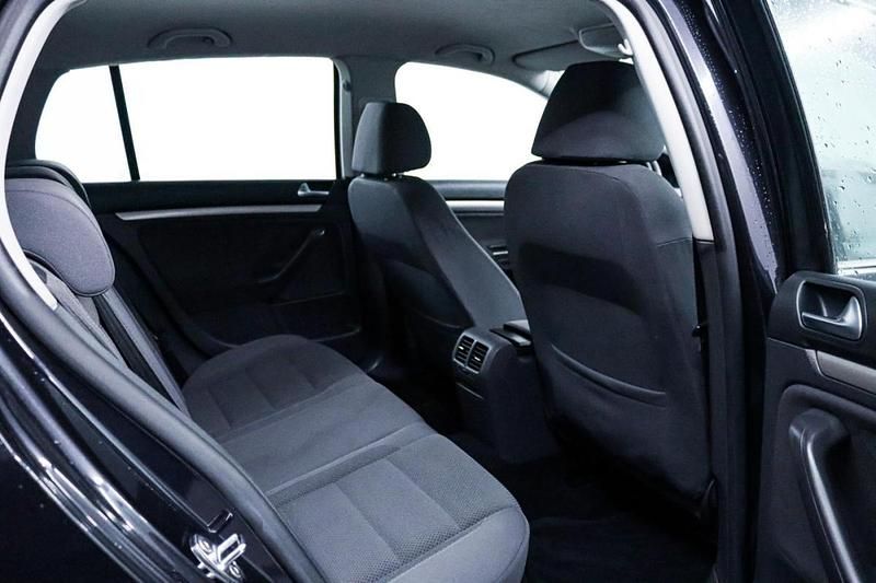 Usado VW Golf V 105 HP (77 kW) 2007 Preto