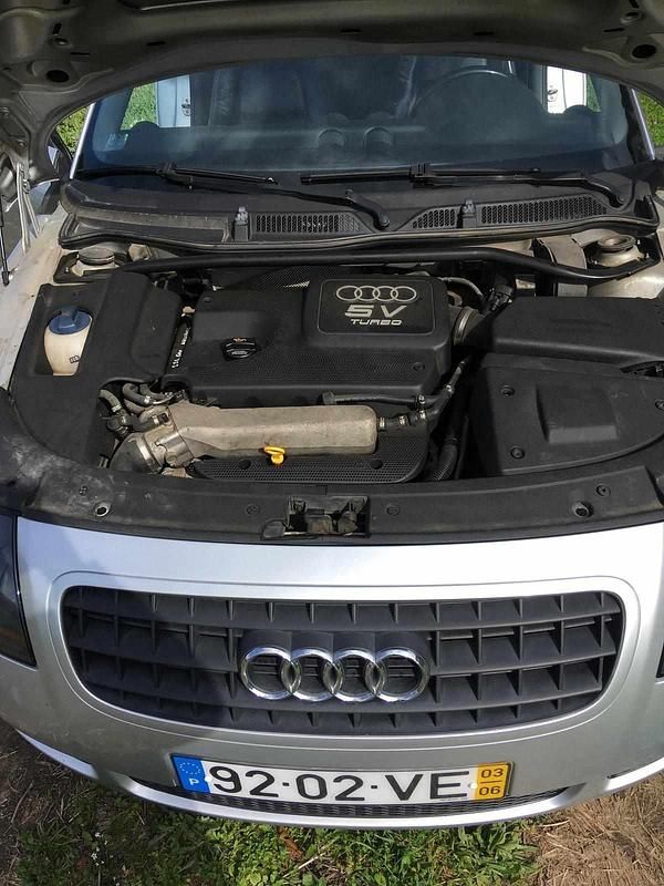 Usado Audi TT 179 HP (131 kW) 2003 Cinzento Coupé