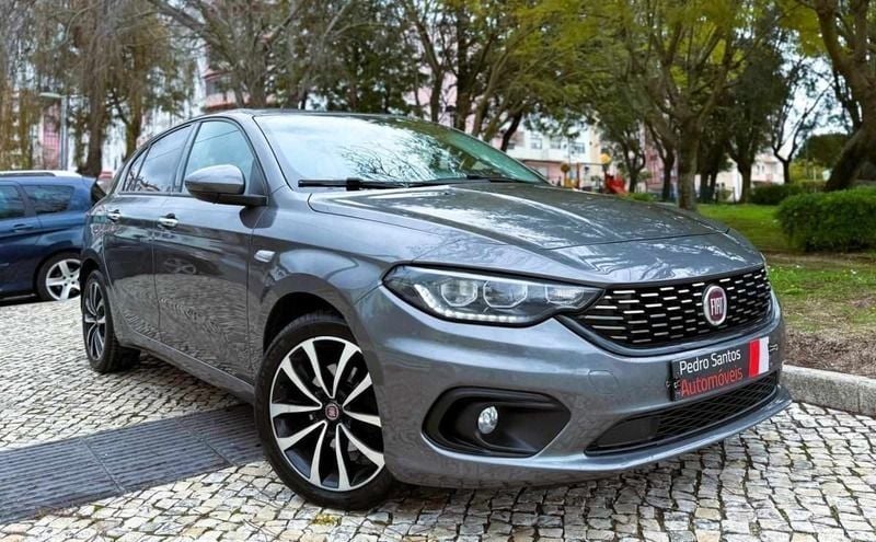 Cinza Usado 2019 Fiat Tipo Lounge | € 13.490 (Preço justo) - Imagem 1/4