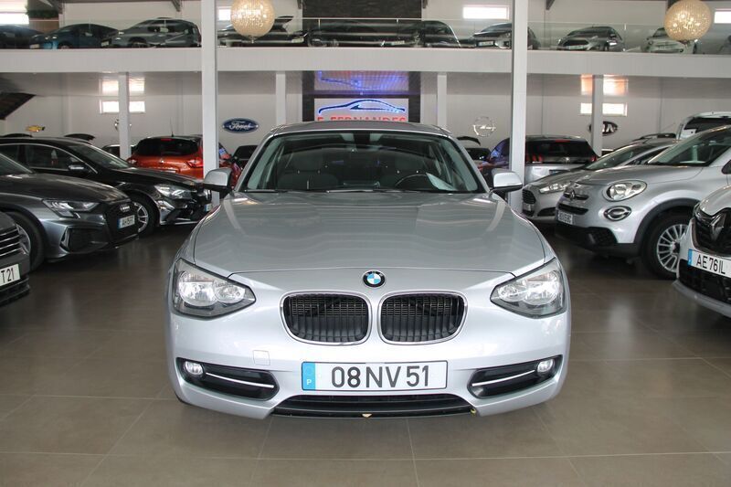Cinza Usado 2013 BMW 116 Efficient Dynamics Citadino | € 12.900 - Imagem 1/4