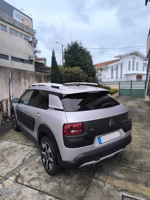 Usado Citroën C4 Cactus 100 HP (73 kW) 2018 Citadino