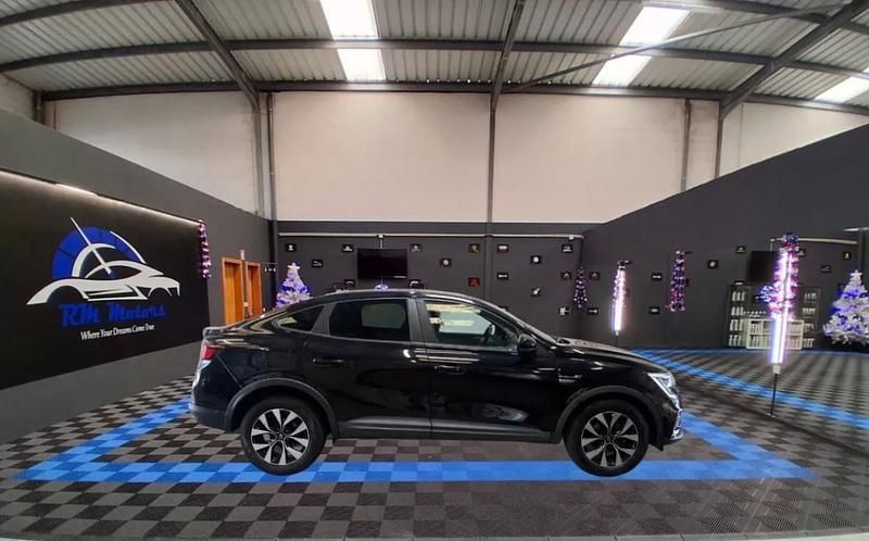 Usado Renault Arkana 140 HP (102 kW) 2023 Cinza SUV