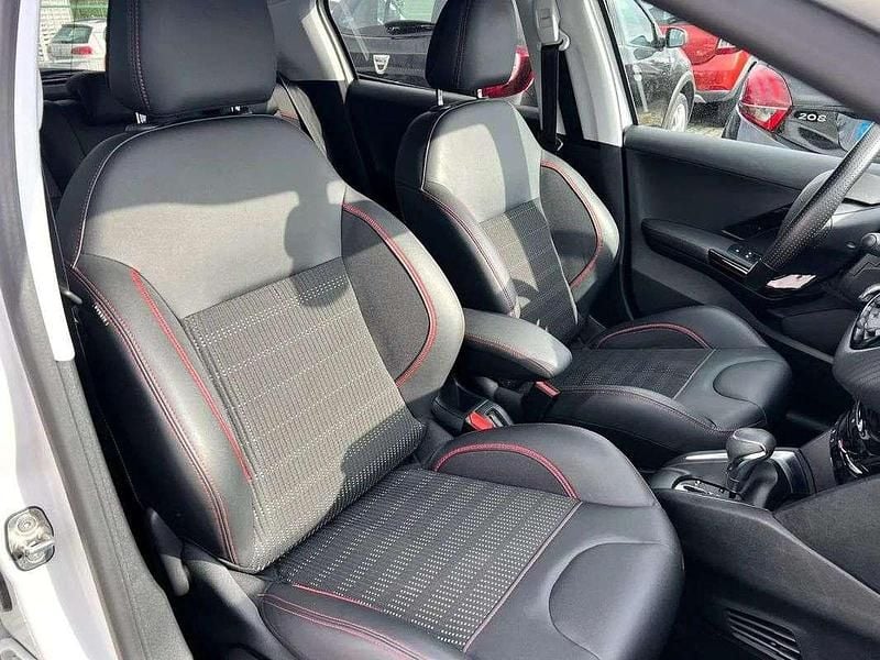 Usado Peugeot 208 GT-line 110 HP (80 kW) 2018 Branco Citadino