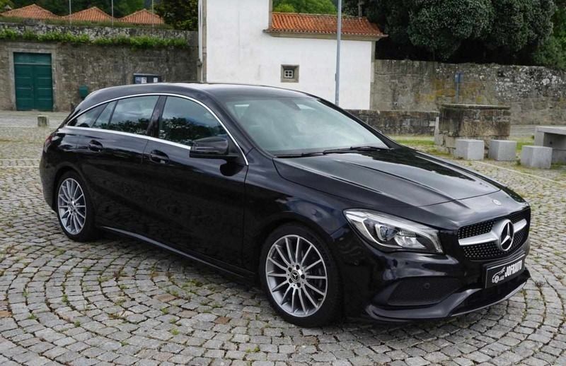 Preto Usado 2019 Mercedes CLA180 AMG Sedan | € 21.500 - Imagem 1/4