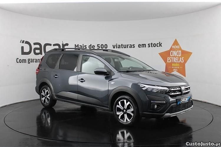 Usado Dacia Jogger Comfort 101 HP (74 kW) 2023 Cinza Monovolume