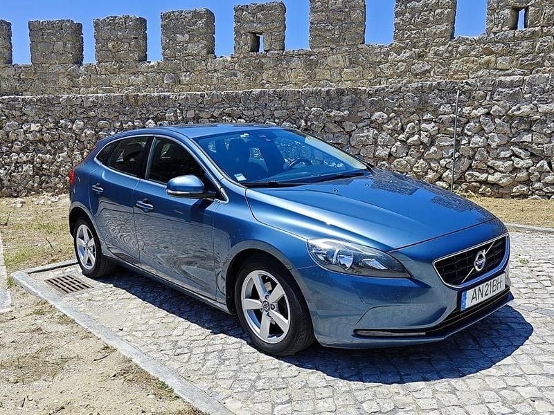 Usado 2013 Volvo V40 Momentum Sedan | € 6.200 (Super Preço) - Imagem 1/4