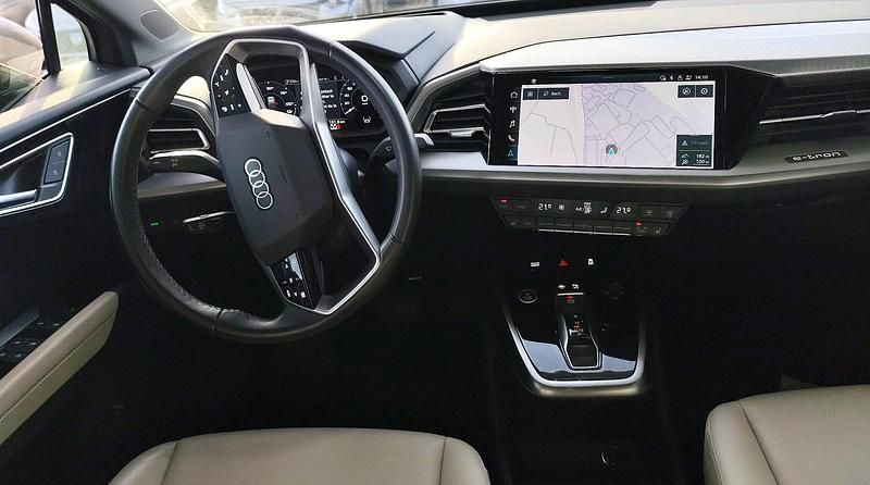 Usado Audi Q4 Sportback e-tron Design 210 kW (286 HP) 2022 Cinzento SUV