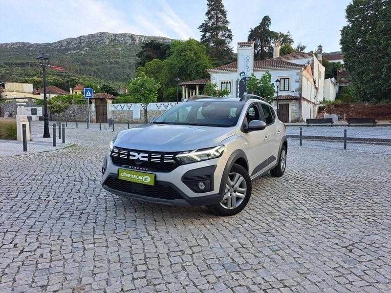 Cinzento Usado 2023 Dacia Sandero Citadino | € 17.450 (Preço justo) - Imagem 1/4