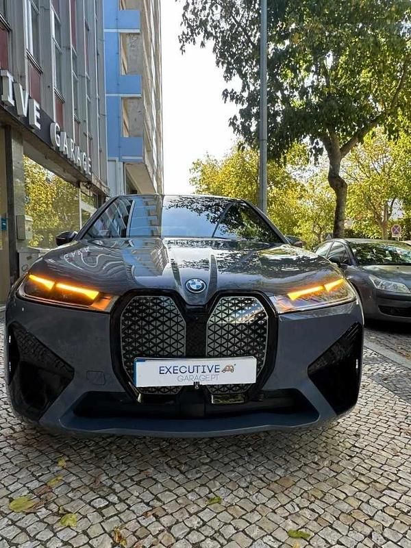 Usado BMW iX 239 kW (326 HP) 2022 Cinzento SUV