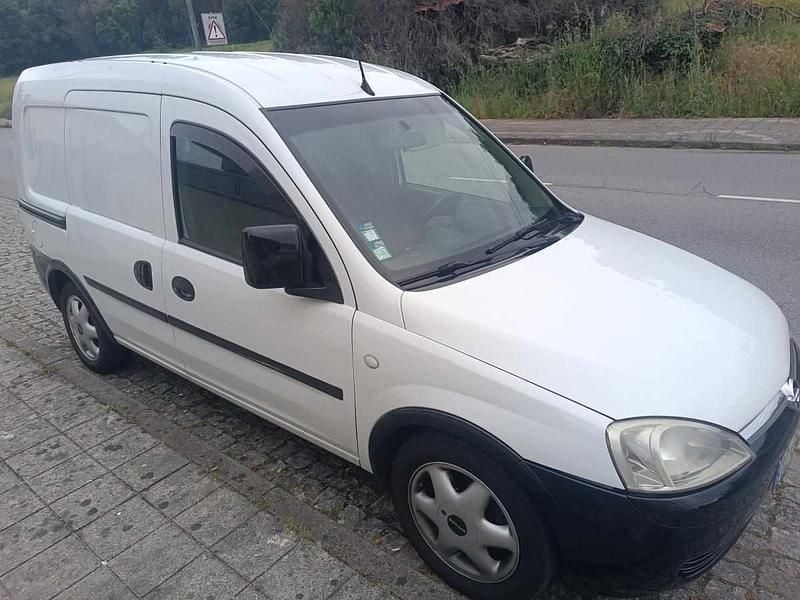 Branco Usado 2008 Opel Combo Monovolume | € 4.000 - Imagem 1/4