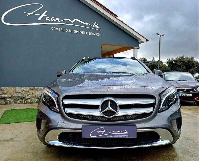 Usado Mercedes GLA200 Urban 136 HP (100 kW) 2014 Cinza SUV