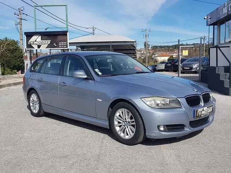 Azul Usado 2011 BMW 318 Carrinha | € 10.750 (Preço elevado) - Imagem 1/4