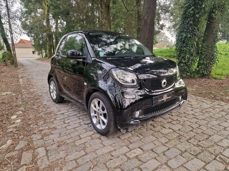 Preto Usado 2015 Smart ForTwo Coupé Passion Coupé | € 10.990 (Preço justo) - Imagem 1/4