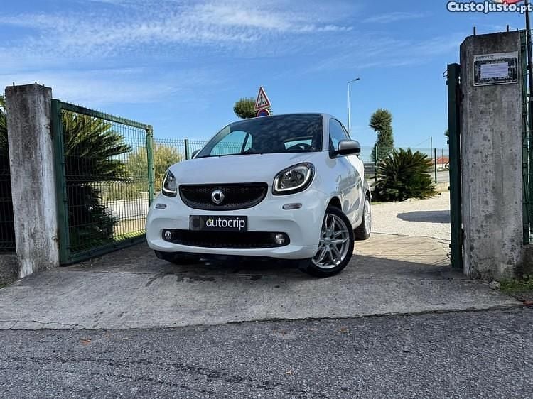 Branco Usado 2016 Smart ForTwo Coupé Passion Coupé | € 12.150 (Super Preço) - Imagem 1/1