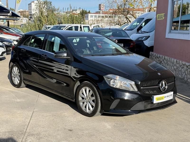 Preto Usado 2016 Mercedes A180 Style | € 14.990 (Preço justo) - Imagem 1/4
