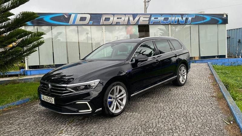 Preto Usado 2021 VW Passat GTE Carrinha | € 22.900 (Preço elevado) - Imagem 1/4