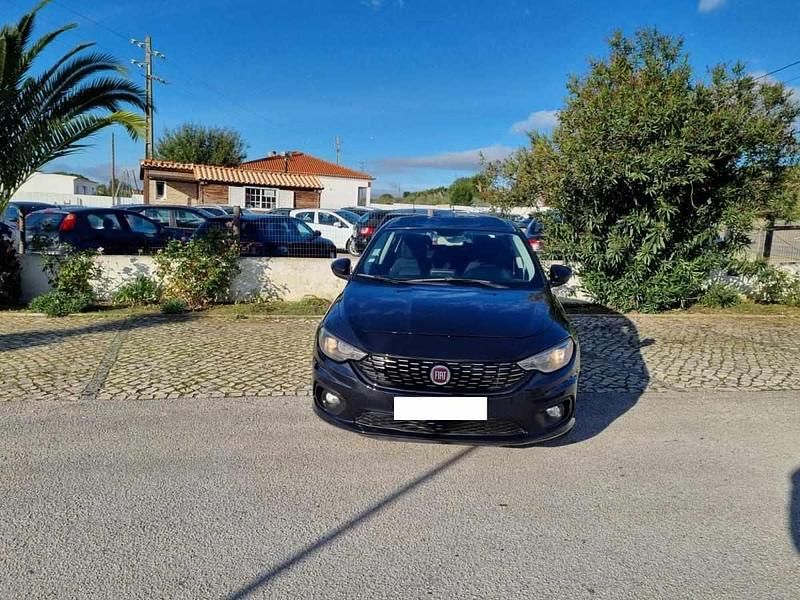 Usado Fiat Tipo 95 HP (69 kW) 2016 Preto Carrinha