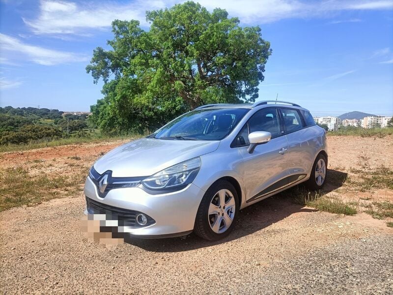 Cinzento Usado 2014 Renault Clio GrandTour Dynamique Carrinha | € 12.900 (Preço justo) - Imagem 1/4