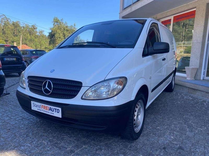 Branco Usado 2008 Mercedes Vito Monovolume | € 9.990 - Imagem 1/4