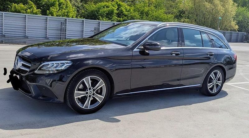 Usado 2019 Mercedes C200 Avantgarde Sedan | € 23.500 - Imagem 1/4