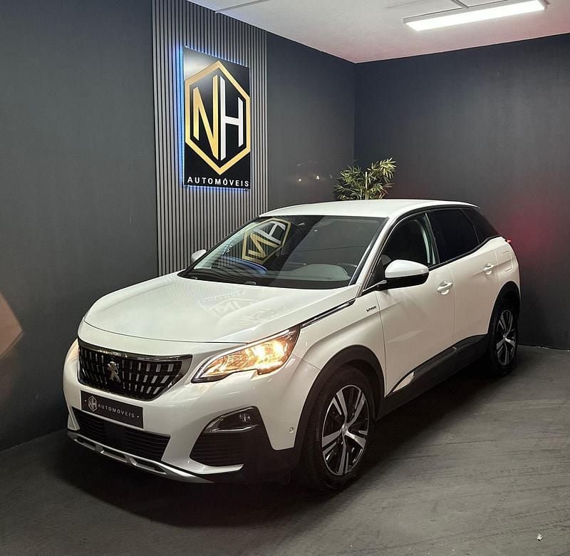 Usado Peugeot 3008 Allure 225 HP (165 kW) 2020 Branco Carrinha