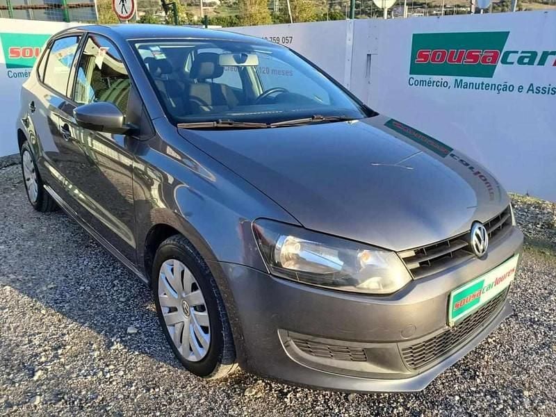 Cinza Usado 2013 VW Polo Trendline | € 7.750 (Preço justo) - Imagem 1/4