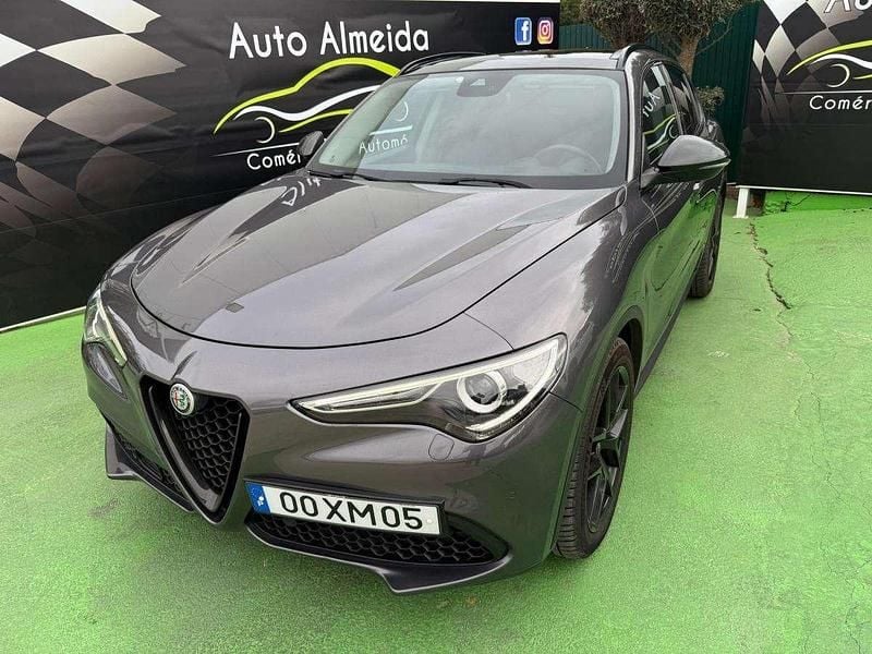 Cinzento Usado 2019 Alfa Romeo Stelvio SUV | € 27.950 (Preço justo) - Imagem 1/4