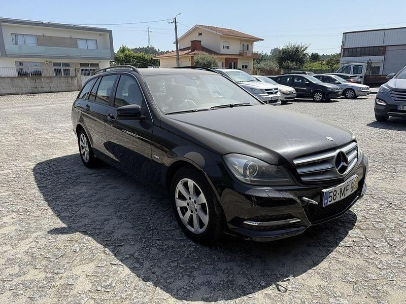 Usado 2011 Mercedes C200 Sedan | € 4.750 - Imagem 1/4