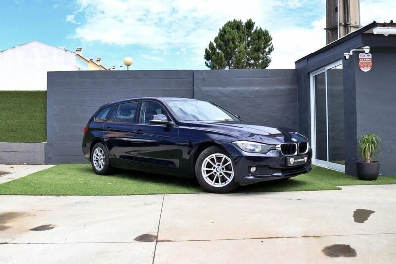Azul Usado 2014 BMW 320 Carrinha | € 14.750 (Preço justo) - Imagem 1/4