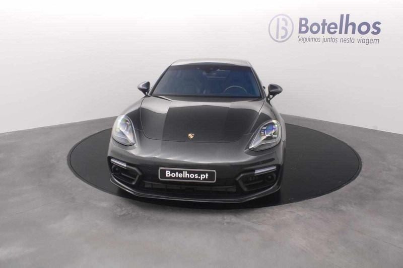 Usado Porsche Panamera 680 HP (500 kW) 2017 Cinzento Sedan