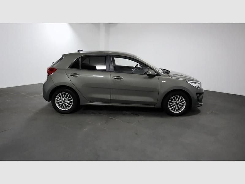 Cinza Usado 2022 Kia Rio | € 15.490 (Bom preço) - Imagem 1/4