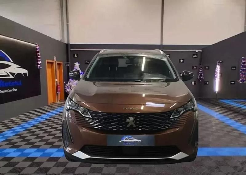 Castanho Usado 2022 Peugeot 5008 Allure SUV | € 17.990 (Super Preço) - Imagem 1/4