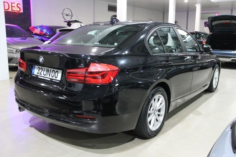 Usado BMW 318 Advantage 150 HP (110 kW) 2018 Preto Carrinha
