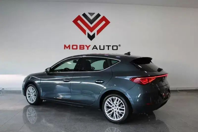 Usado Seat Leon XCELLENCE 204 HP (150 kW) 2021 Cinzento Citadino