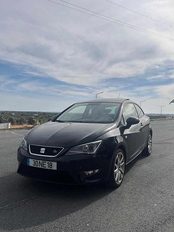 Preto Usado 2012 Seat Ibiza Citadino | € 9.500 (Preço elevado) - Imagem 1/4